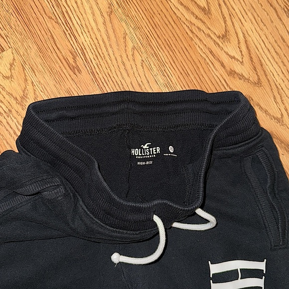 Hollister High-Rise XS Black Sweatpants with Leg Logo - Picture 4 of 4